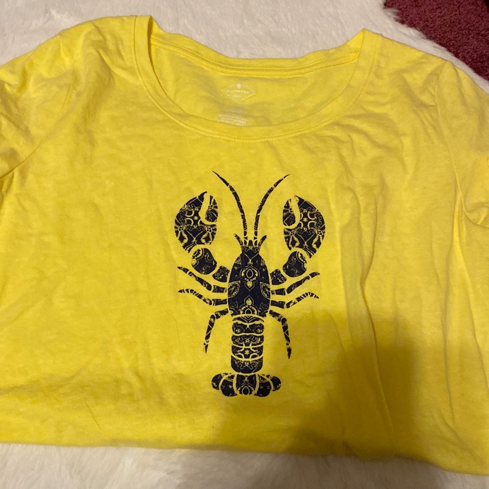 womens lobster tee